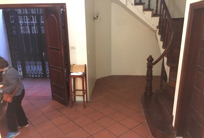 Bán nhà riêng ngõ 31 Xuân Diệu. Giá bán 9 tỷ 9