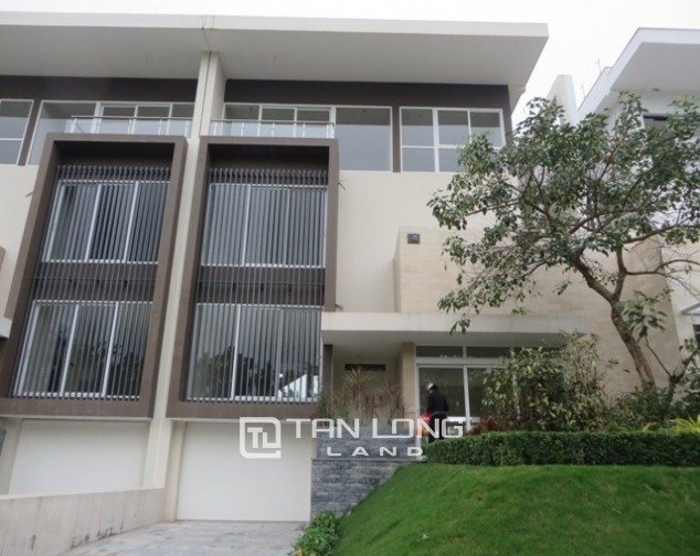 Cho thuê biệt thự tại Tô Ngọc Vân, Tây Hồ, diện tích 500m2, 5 phòng ngủ, 4wc 1
